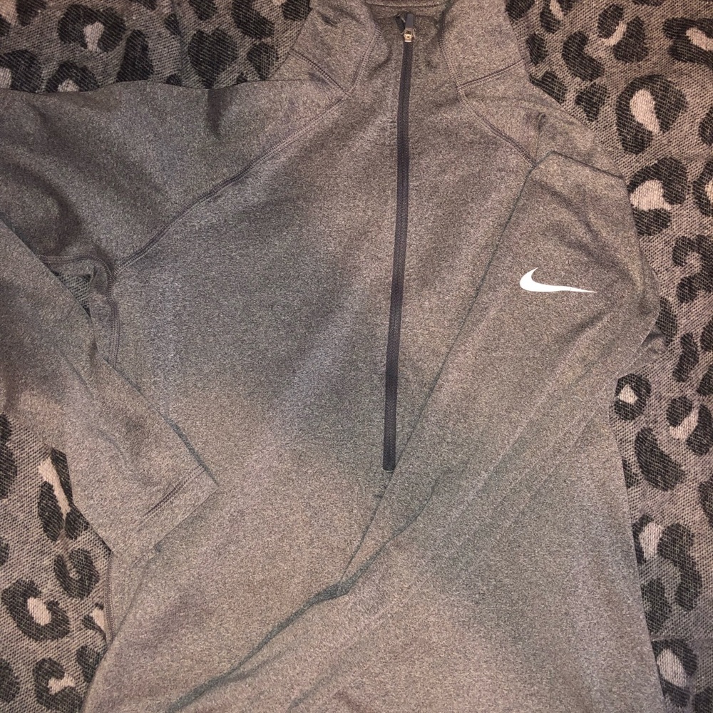 Nike pullover